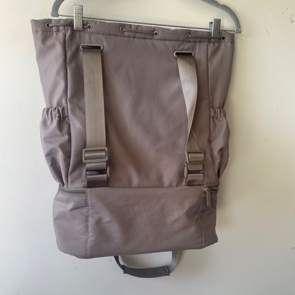 Beyond Yoga Convertible Gym Bag - Picture 6 of 10